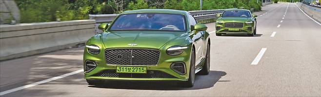 플러그인 하이브리드 시스템이 적용된 ‘벤틀리 컨티넨탈 GT 스피드’.  벤틀리모터스코리아 제공