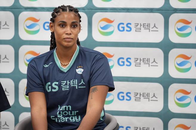 지젤 실바가 26일 가평 GS칼텍스 청평체육관에서 2025~2026시즌 미디어데이에 임하고 있다. GS칼텍스 제공