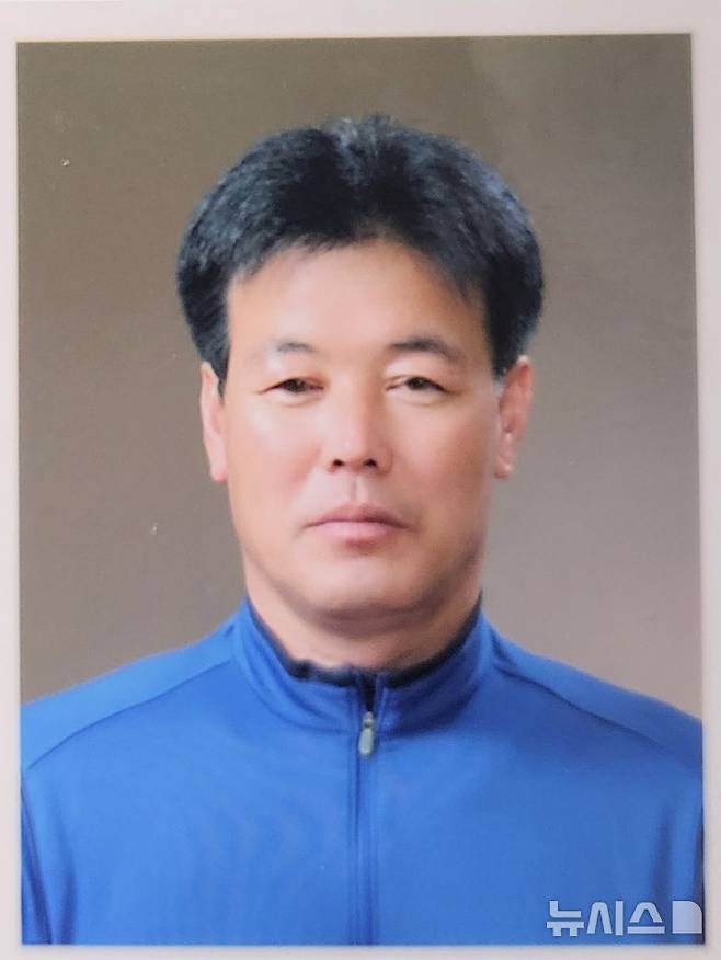 [서울=뉴시스] 국제해사기구(IMO)가 수여하는 올해 '바다의 의인상'에 선정된 임형택 선장.