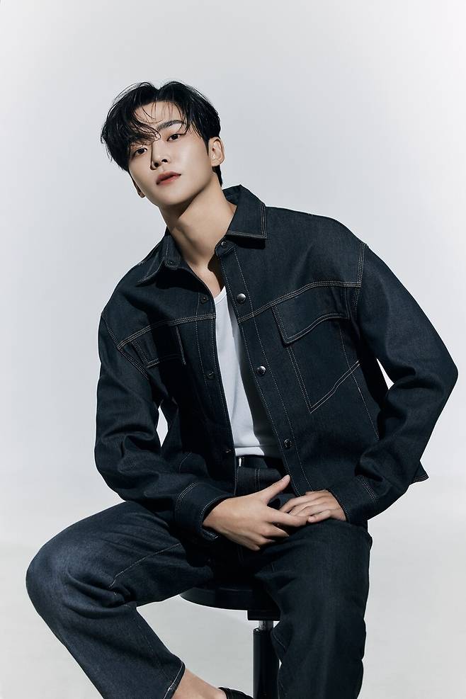 로운. FNC엔터테인먼트