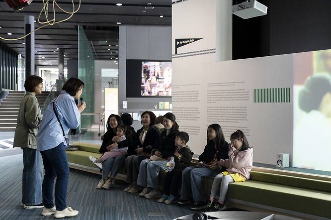 ▲&nbsp;백남준아트센터 가족대상 피드백+ 현장. /사진제공=경기문화재단