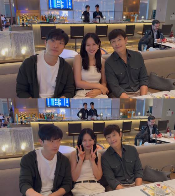 제82회 베니스국제영화제 경쟁부문에 공식 초청 된 영화 '어쩔수가없다(박찬욱 감독)' 배우 (왼쪽부터) 박희순 손예진 이병헌이 27일 영화제 참석을 위해 베니로 출국했다. 〈사진=손예진 SNS〉