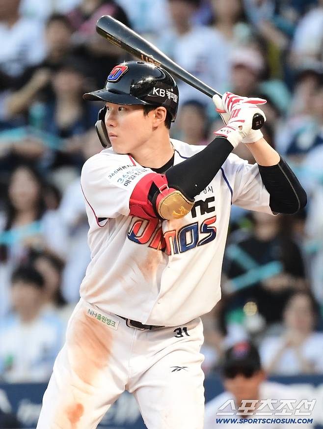 15일 창원NC파크에서 열린 NC와 한화의 경기. 타격하고 있는 NC 최원준. 창원=송정헌 기자songs@sportschosun.com/2025.08.15/