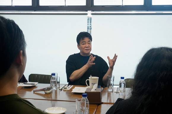 백종원 더본코리아 대표가 지난 5월 13일 기자간담회에 참석해 회사 방향을 설명하고 있다. [사진=더본코리아]