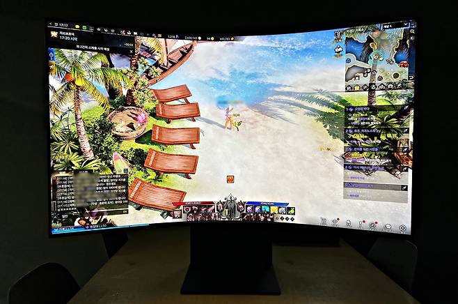 ▲ 로스트아크도 켜봤습니다 (클릭 시 확대됩니다)