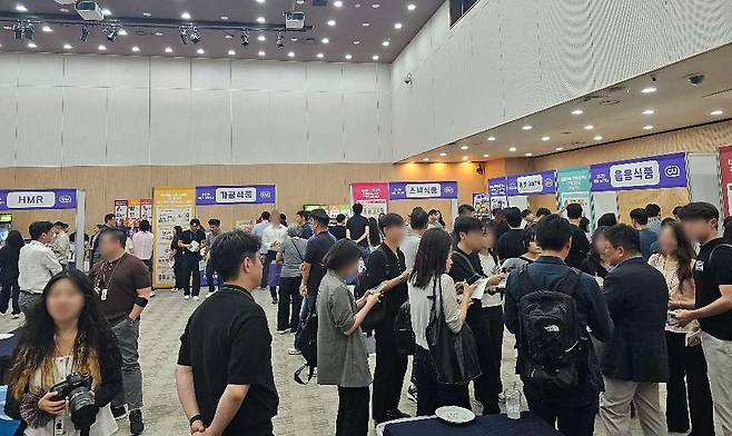 CU가 20일 서울 강남구 SC컨벤션센터에서 개최한 '2025 하반기 상품 컨벤션'  BGF리테일