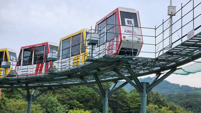 남원 테마파크 천문대역에 멈춰서 있는 모노레일 ⓒ시사저널 정성환