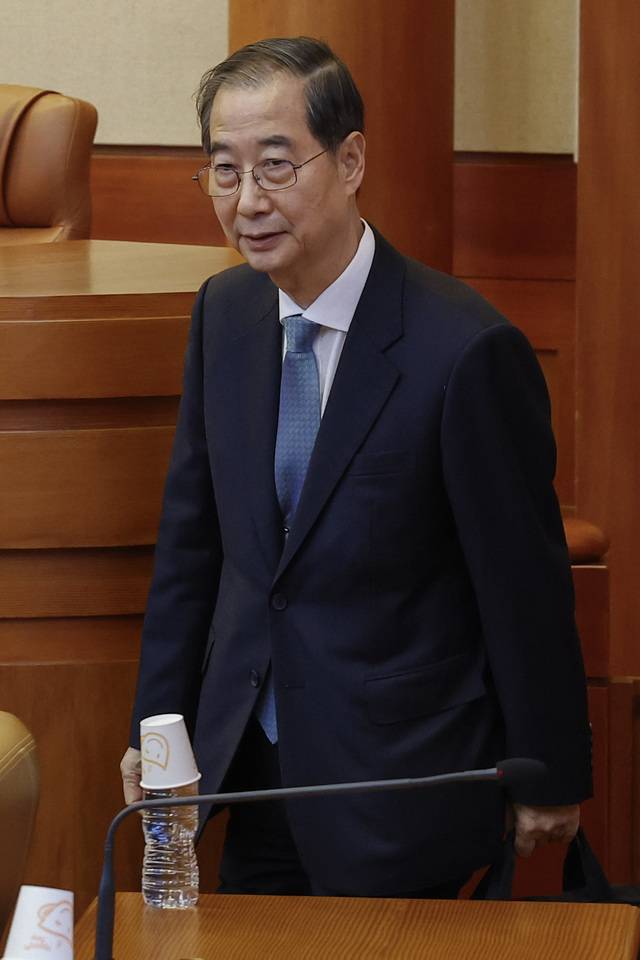 27일 밤 내란특검이 한덕수 전 총리에 대해 청구한 구속영장이 기각됐다. 연합뉴스