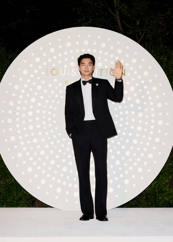 루이 비통의 브랜드 앰배서더인 배우 공유도 이날 행사에 참석했다. 사진 루이 비통