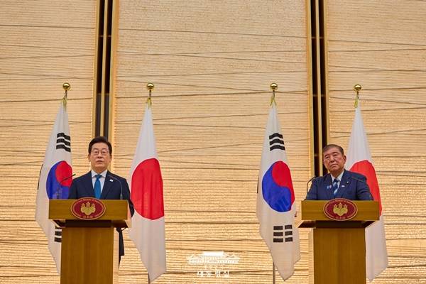 ▲ 지난 23일 공동 언론 발표를 하는 이재명 대통령(왼쪽)과 이시바 일본 총리. 사진=대통령실