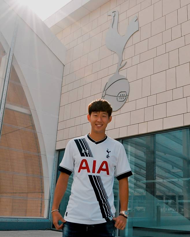 2015년 8월 토트넘에 입단한 손흥민. 토트넘 홋스퍼 공식 SNS