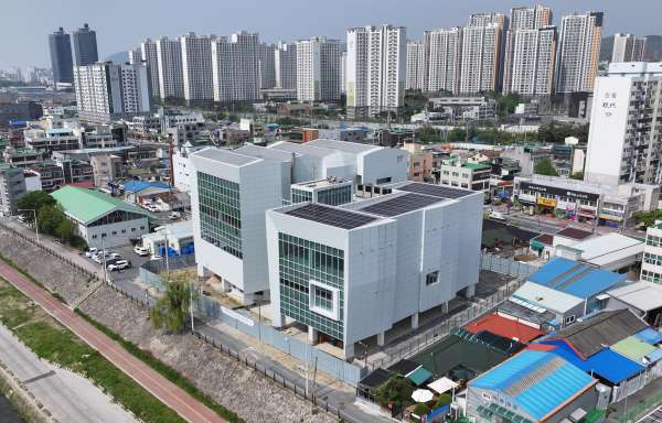 대전시 동구 인동 국민체육센터 전경