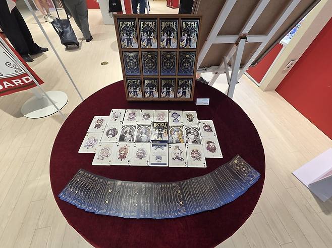 - 드디어 영접한 블루 아카이브 한정판 카드