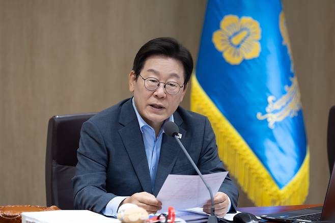 이재명 대통령이 12일 서울 용산 대통령실 청사에서 열린 국무회의에서 발언을 하고 있다. /대통령실