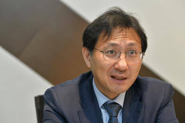 최정규 법무법인 원곡 변호사가 13일 서울 서초구 사무실에서 본보와 인터뷰를 하고 있다. 남동균 인턴기자