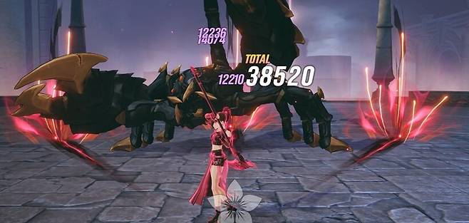 ▲ E는 일반 몬스터를 대상으로 더 강한 피해를 주며, 적 처치 시 무한 지속되는 치피 버프가 부여된다