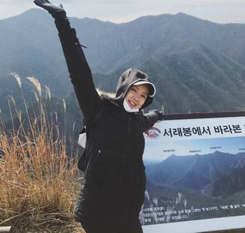 만삭의 몸으로 등산에 성공한 이시영/사진=이시영 인스타그램
