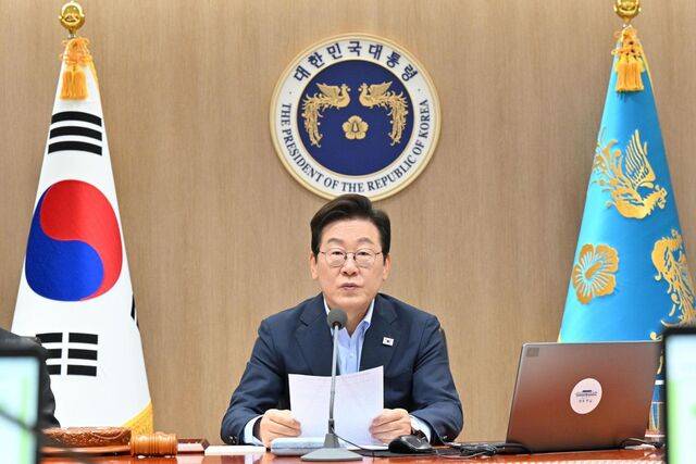 이재명 대통령이 29일 서울 용산 대통령실 청사에서 열린 임시 국무회의에서 모두발언을 하고 있다. 김지훈 기자