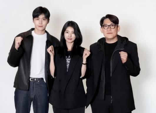 디즈니+(플러스) '현혹'의 배우 김선호, 수지, 한재림 감독 /사진=쇼박스