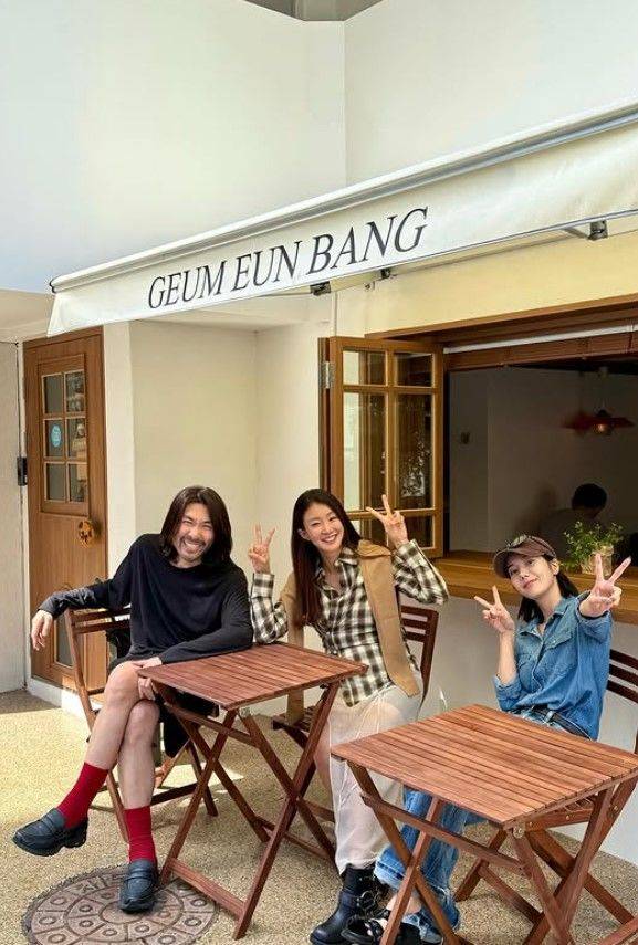 [서울=뉴시스] 배우 이시영이 방송인 노홍철, 가수 권은비와 만나 시간을 보냈다. (사진=이시영 인스타그램 캡처) 2025.08.29. photo@newsis.com *재판매 및 DB 금지