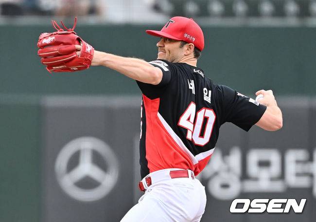 KIA 투수 네일 / OSEN DB