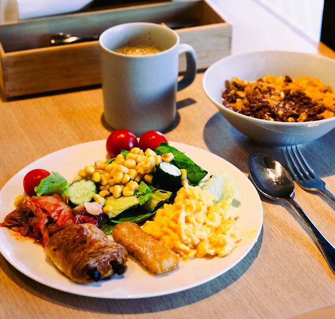'서스'의 조식은 딱 호텔 조식이 갖춰야 할 균형 잡힌 구성과 맛을 모두 갖추고 있다