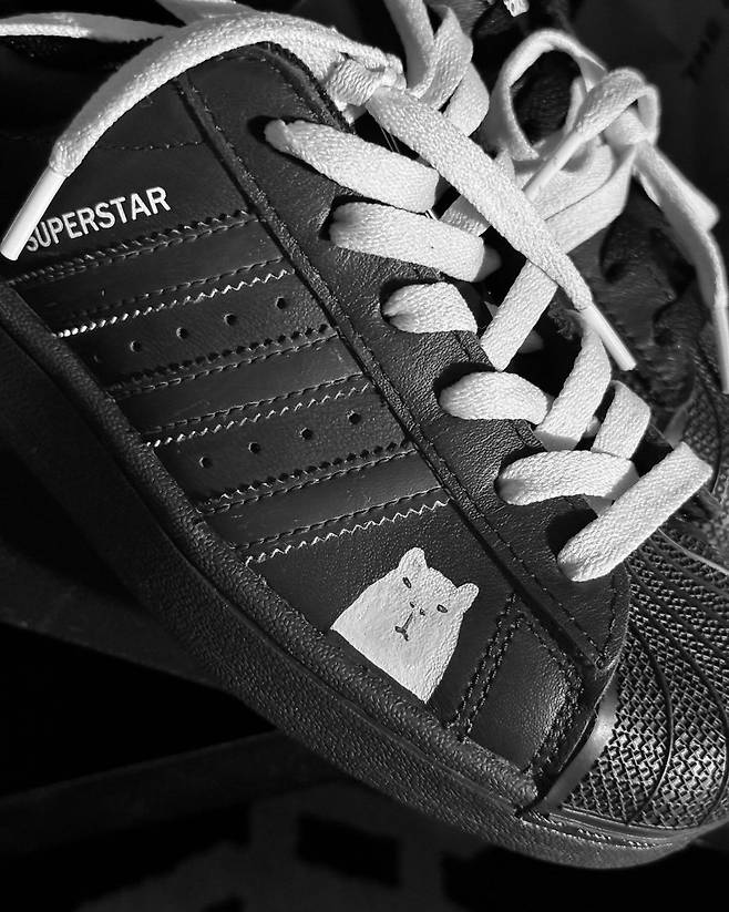 @adidas