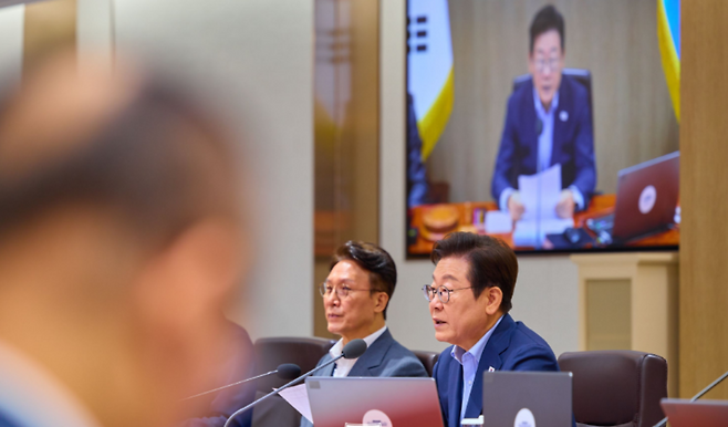 이재명 대통령이 29일 서울 용산 대통령실 청사에서 열린 임시 국무회의에서 발언하고 있다. (대통령실)