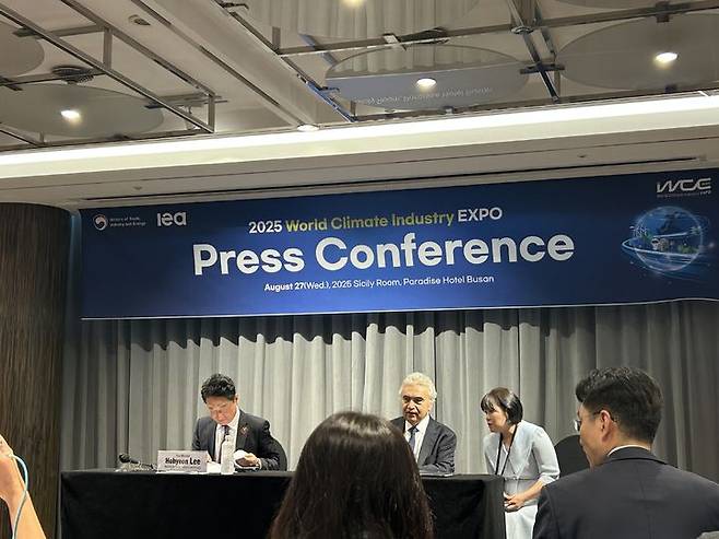 [부산=뉴시스] 손차민 기자 = 파티 비롤 IEA 사무총장이 27일 부산에서 열린 한-IEA 프레스컨퍼런스에서 발언하고 있다. 2025.08.27. charming@newsis.com *재판매 및 DB 금지