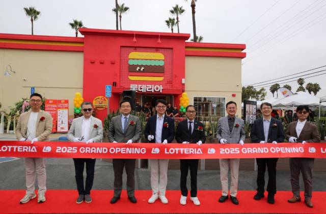롯데리아, 미국 1호점 개점. 롯데GRS 제공.
