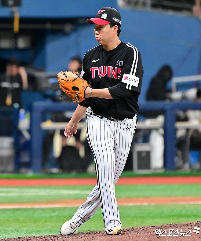 LG 트윈스 클로저 유영찬이 8월 11경기에서 11⅔이닝 6피안타 8볼넷 15탈삼진 무실점으로 활약 중이다. 사진 엑스포츠뉴스 DB