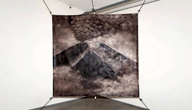 마리안토 作 'The Sovereign of Mount Merapi'.
