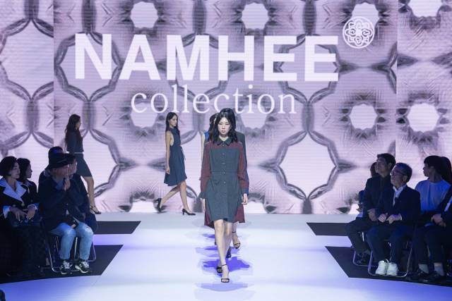 지난해 열린 대구컬렉션에서 오프닝 쇼인 남희컬렉션 무대가 펼쳐지고 있다. 대구경북패션사업협동조합 제공