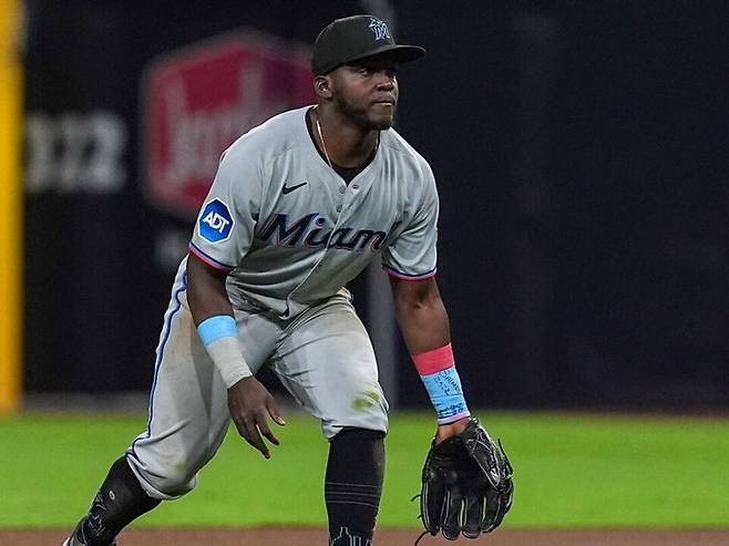 (전 소속팀 마이애미 시절의 로니 시몬)