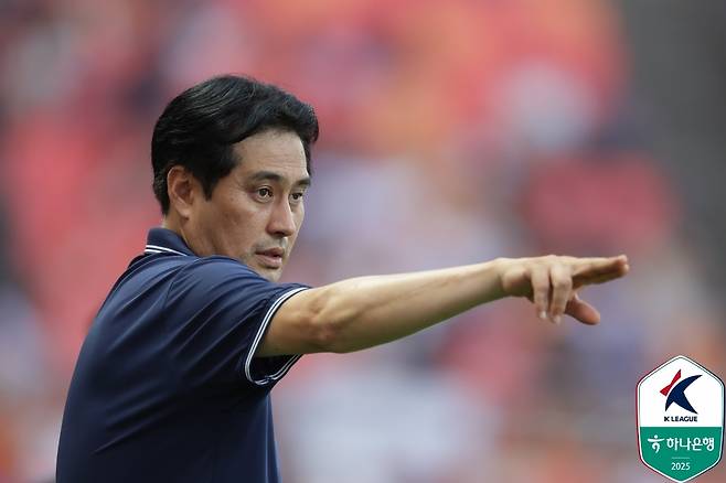 유병훈 안양 감독(한국프로축구연맹 제공)