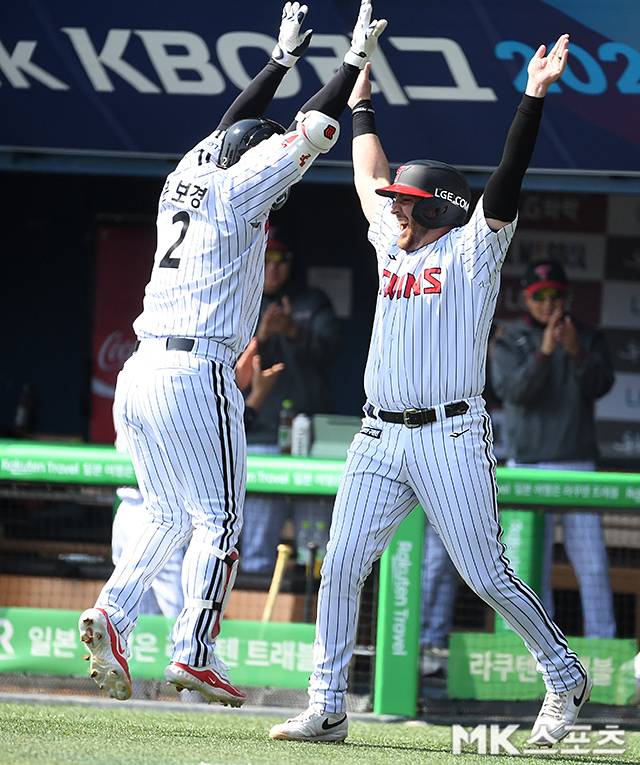 문보경과 오스틴. 사진=천정환 기자