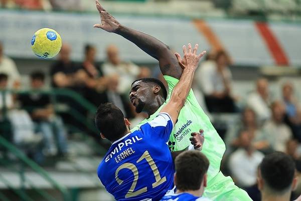 사진 제4회 남자 이베리아 슈퍼컵 준결승 바르셀로나와 FC 포르투 경기 모습, 사진 출처=포르투갈 핸드볼협회