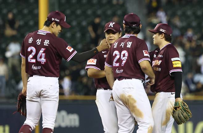 6-5 승리 거두는 키움 히어로즈. 연합뉴스