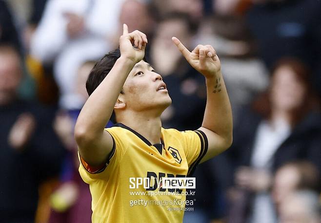 ▲ 울버햄튼 비토르 페레이라 감독은 "황희찬은 좋은 공격수 선수라고 생각한다. 좁은 공간에서 빠르고, 지능적으로 움직인다. 테크닉도 뛰어나고 마무리 능력도 갖추고 있다"고 극찬한 바 있다. ⓒ 연합뉴스/REUTERS