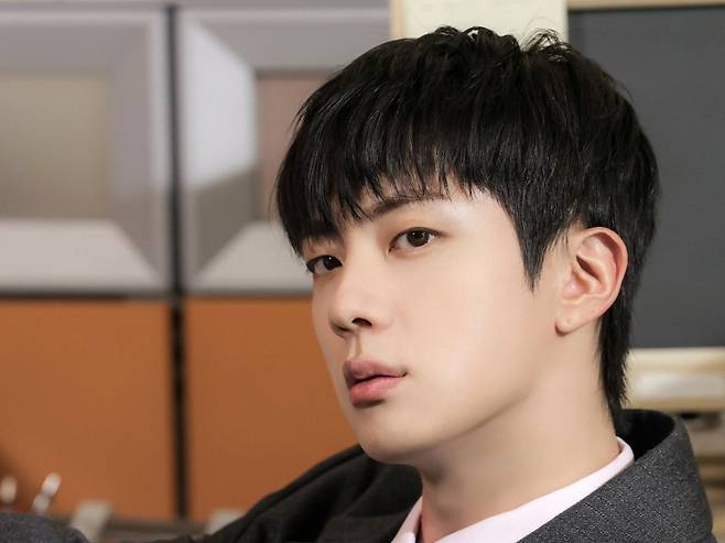 방탄소년단 진, 'CF천재 아이돌' 1위..브랜드들의 '꿈의 파트너'