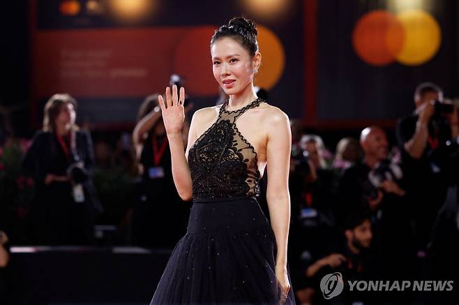 영화 '어쩔수가없다'의 배우 손예진 제82회 베네치아영화제 영화 '어쩔수가없다' 프리미어 상영회에서 배우 손예진의 모습 [로이터=연합뉴스 자료사진]