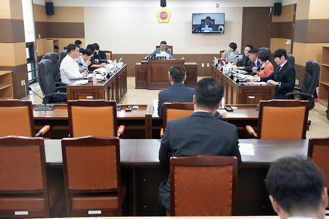 1일 열린 제303회 인천광역시의회 임시회 제1차 행정안전위원회. 사진=인천시의회