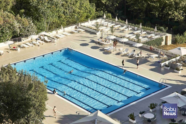 프라하의 구시가지 다리_호텔스닷컴.jpg(646.