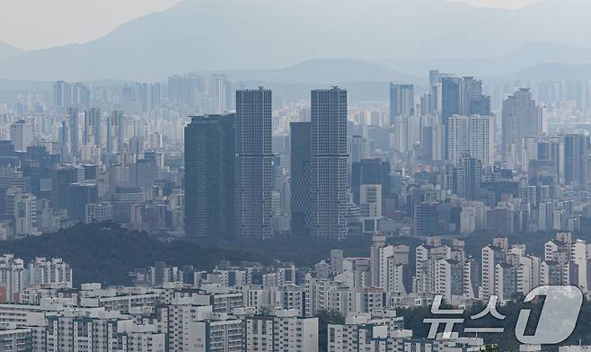 서울 아파트 단지 모습. 2025.8.25/뉴스1 ⓒ News1 이재명 기자