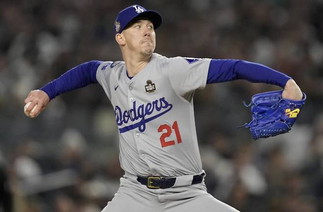 작년 10월 29일(한국시각) 뉴욕 양키스와의 월드시리즈 3차전에 등판한 워커 뷸러. AP연합뉴스