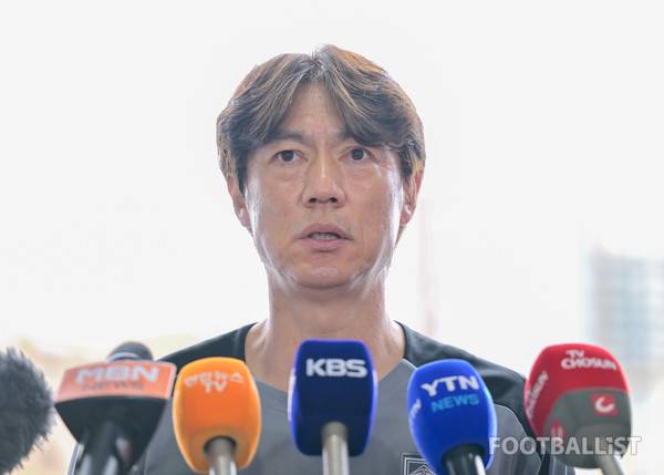 홍명보 축구대표팀 감독. 서형권 기자