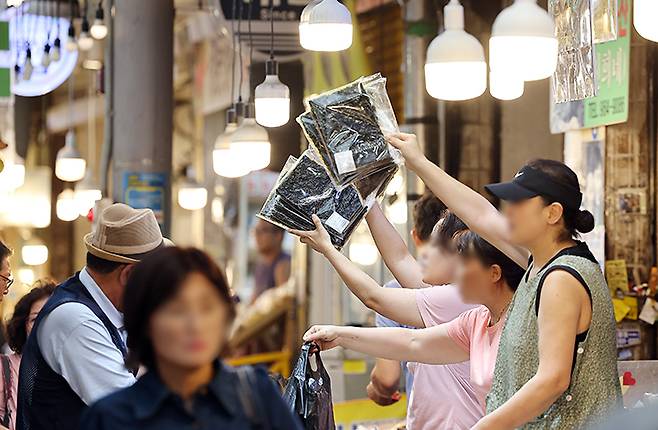 29일 서울 시내 한 전통시장의 모습.(ⓒ뉴스1, 무단 전재-재배포 금지)