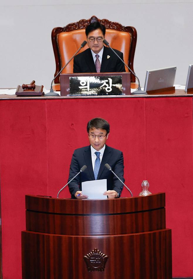 한병도 국회 예결위원장이 지난 7월 4일 오후 서울 여의도 국회에서 열린 제426회국회(임시회)에서  2025년도 제2회 추가경정예산안(정부제출) 심사보고를 하고 있는 모습. / 뉴스1