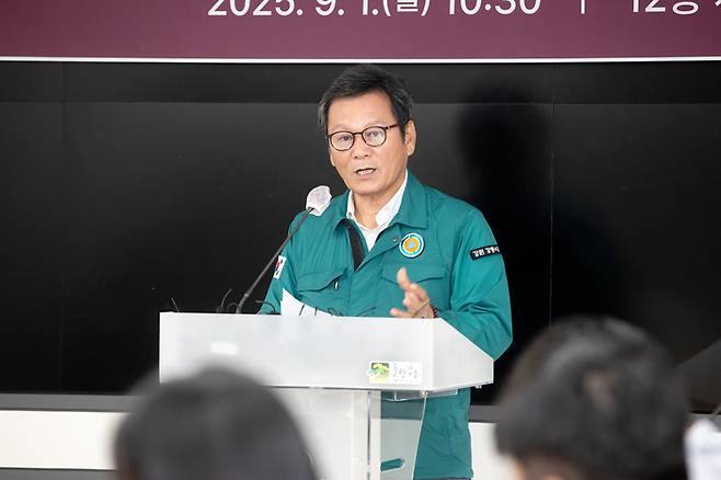 김홍규 강릉시장은 1일 시청에서 가뭄 대응 비상대책 2차 기자회견을 열고 이 같은 내용의 향후 대응 방안을 설명했다. [강릉시]