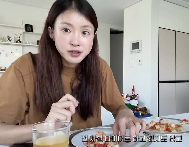임신 8개월 차 이시영이 다이어트 식단을 공개했다. /사진=유튜브 갈무리
